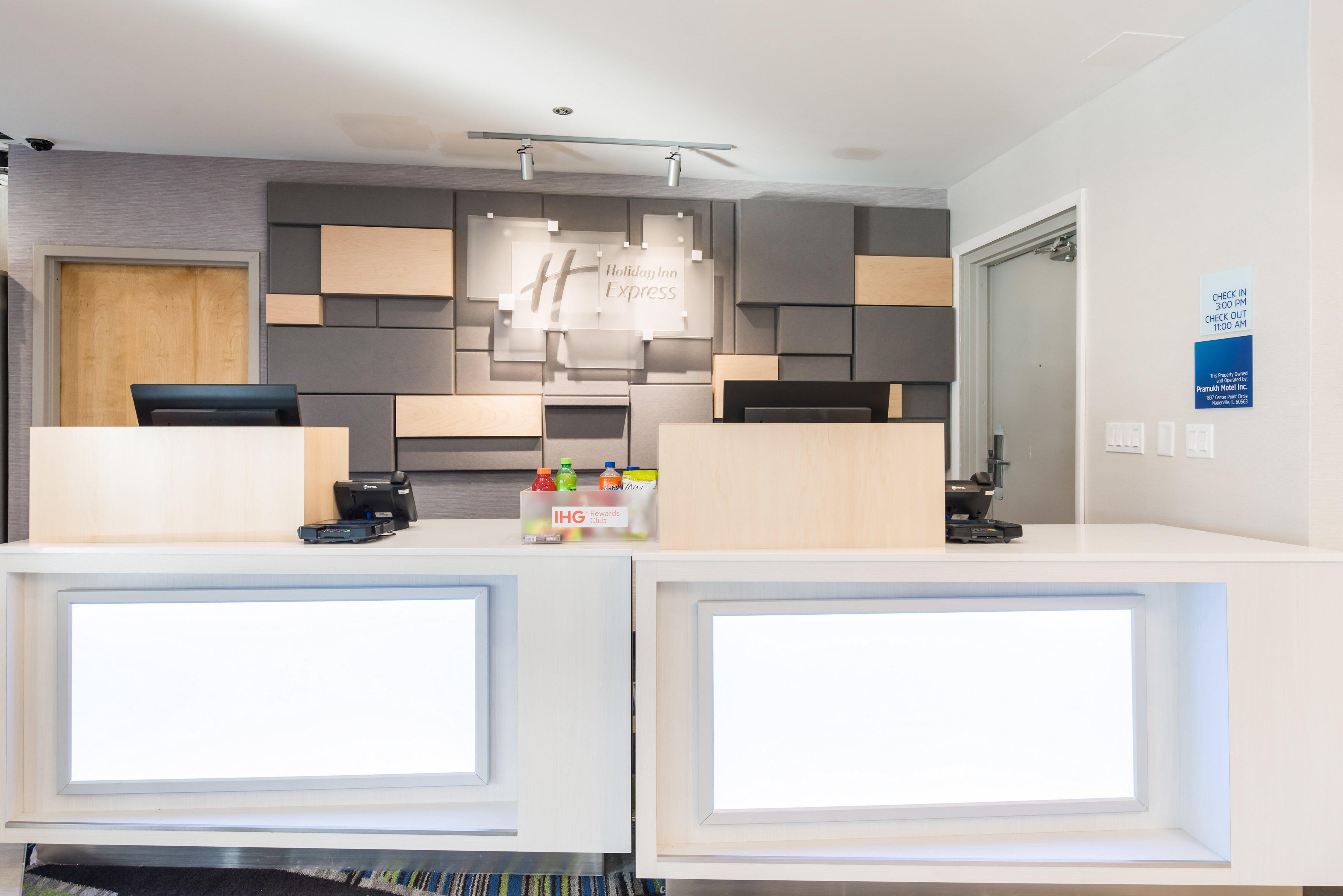 Holiday Inn Express Naperville By Ihg Exteriör bild