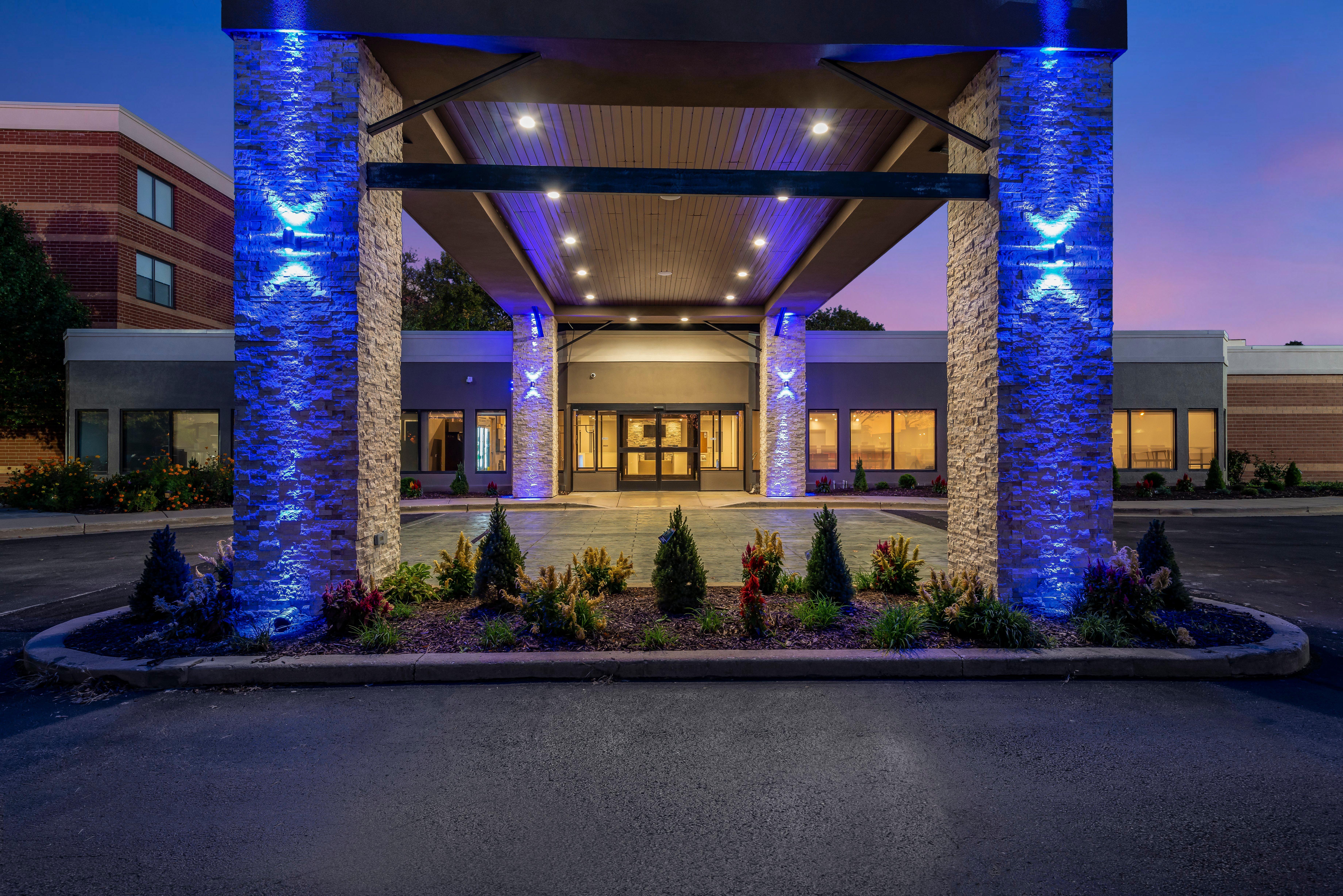 Holiday Inn Express Naperville By Ihg Exteriör bild