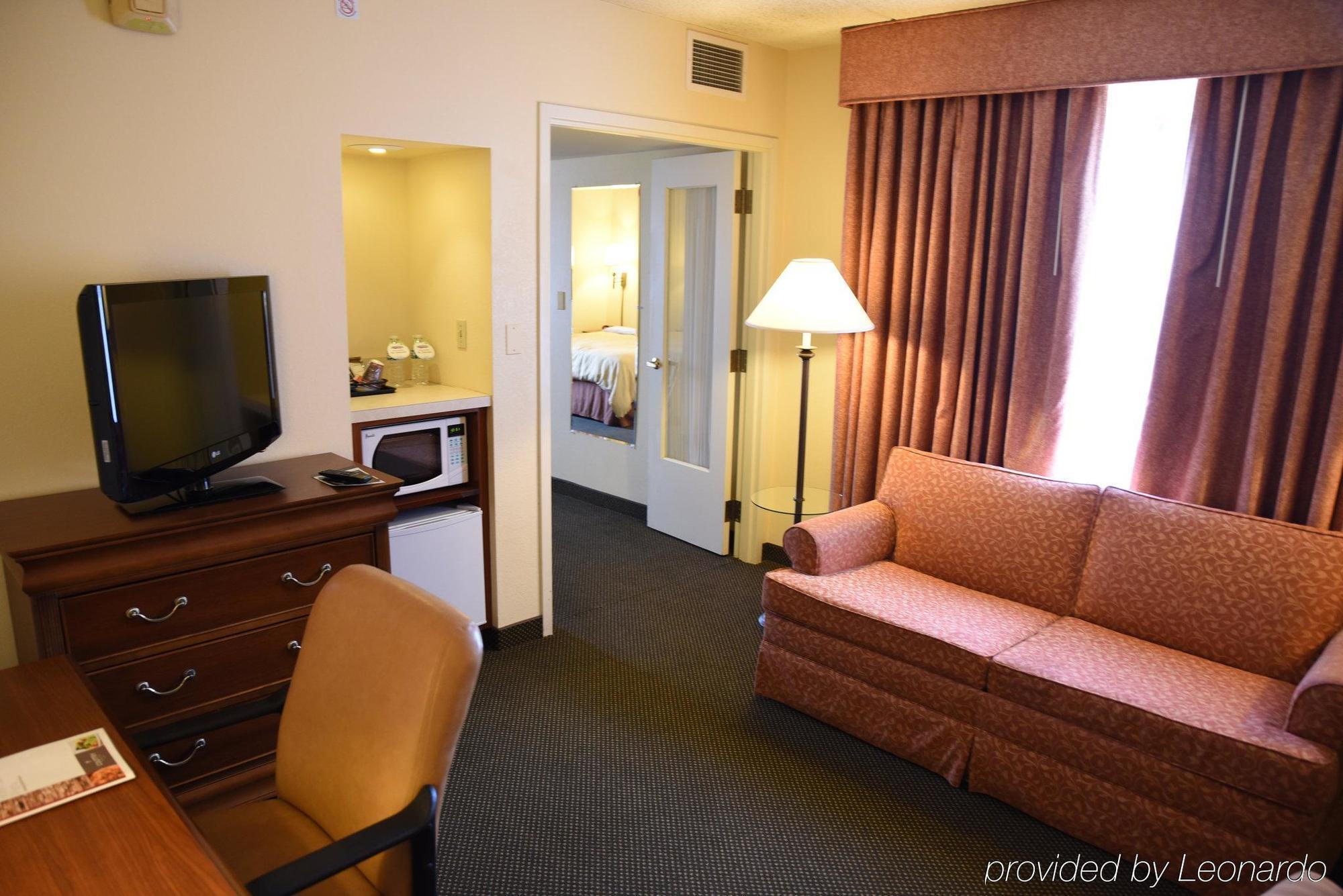 Holiday Inn Express Naperville By Ihg Exteriör bild